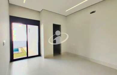 Imagem: A casa em condomínio possui 3 Dormitórios, 2 Banheiros, 2