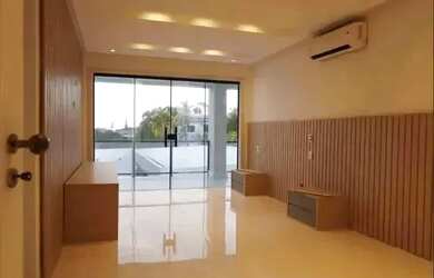 Imagem 8: Imóvel para aluguel e venda possui 700 metros quadrados com 5 quartos