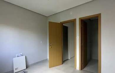 Imagem: A casa em condomínio possui 2 Dormitórios, 2 Banheiros, 1