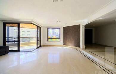 Imagem 3: Apartamento de 240 m² com luz natural, planta generosa e privacidade...