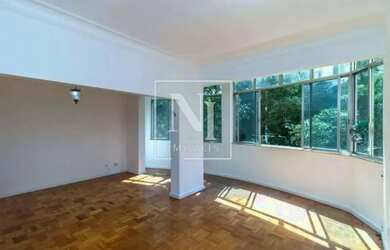 Imagem: O apartamento possui 3 Dormitórios, 2 Banheiros e 122m² de