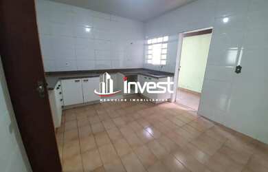 Imagem: A casa para alugar possui 3 Dormitórios, 3 Banheiros, 2 Vagas