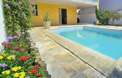 Imagem: A pousada chalé possui 5 Dormitórios, Acomodam 20 pessoas