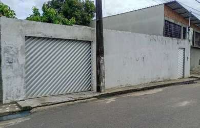 Imagem: A casa possui 3 Dormitórios, 1 Banheiro, 5 Vagas na garagem