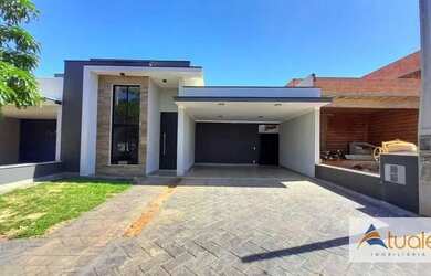 Imagem: A casa em condomínio possui 3 Dormitórios, 4 Banheiros, 4