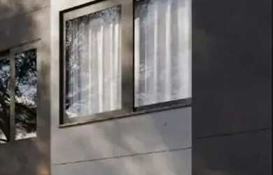 Imagem: O apartamento possui 2 Dormitórios, 1 Banheiro, 1 Vaga na garagem