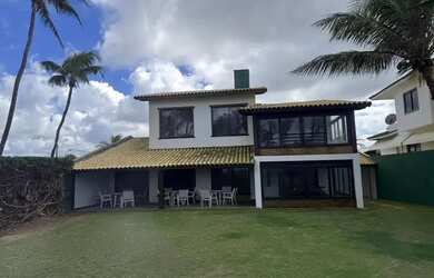 Imagem: A casa possui 5 Dormitórios, 5 Banheiros, 3 Vagas na garagem