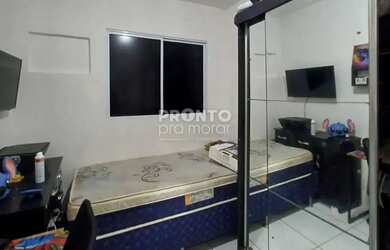 Imagem: O apartamento possui 2 Dormitórios, 1 Banheiro, 1 Vaga na garagem