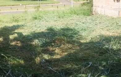 Imagem: O terreno possui 270m² de Área, Churrasqueira, Piscina e