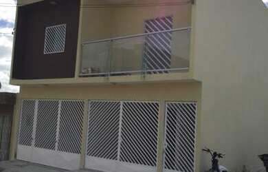 Imagem: A casa possui 2 Dormitórios, 2 Banheiros, 1 Vaga na garagem