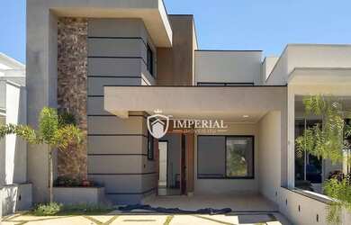 Imagem: A casa em condomínio possui 3 Dormitórios, 2 Banheiros, 2