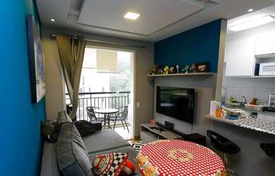 Imagem: O apartamento possui 2 Dormitórios, 1 Banheiro, 1 Vaga na garagem