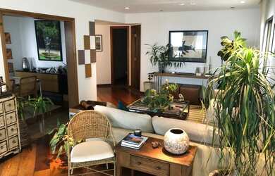 Imagem: O apartamento possui 4 Dormitórios, 5 Banheiros, 4 Vagas na