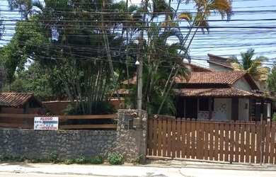 Imagem: A casa possui 2 Dormitórios, 2 Banheiros, 387m² de Área e