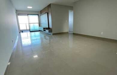 Imagem: O apartamento possui 4 Dormitórios, 2 Banheiros, 3 Vagas na