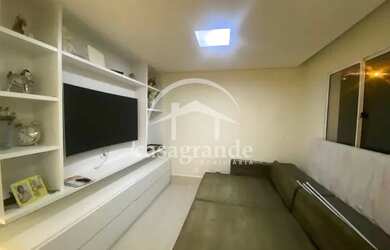 Imagem: A casa em condomínio possui 2 Dormitórios, 2 Banheiros, 2