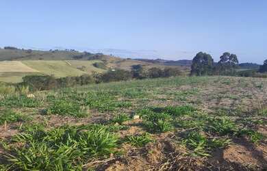 Imagem: O terreno possui 500m² de Área e está localizado em Centro