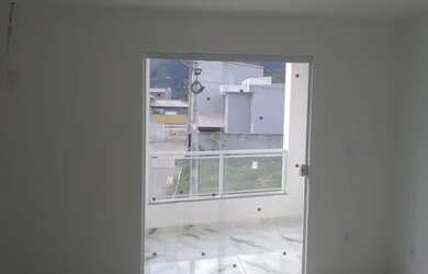 Imagem 4: Casa não paga luz nem água na Est do guandu depois do largo do mendanha