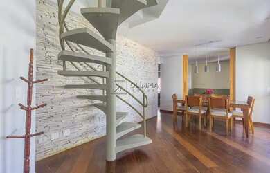 Imagem: O apartamento na cobertura possui 2 Dormitórios, 2 Banheiros