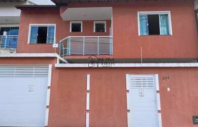 Imagem: A casa possui 3 Dormitórios, 3 Banheiros, 2 Vagas na garagem