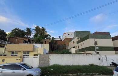 Imagem: O terreno possui 300m² de Área e está localizado em Cristo