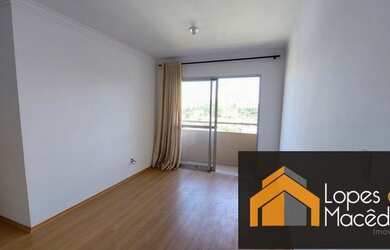 Imagem: O apartamento possui 3 Dormitórios, 1 Banheiro, 1 Vaga na garagem