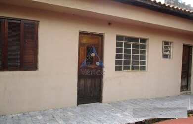 Imagem: A casa possui 2 Dormitórios, 2 Banheiros, 3 Vagas na garagem