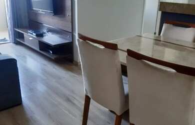 Imagem: O apartamento possui 2 Dormitórios, 1 Banheiro, 1 Vaga na garagem