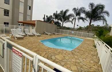 Imagem: O apartamento possui 2 Dormitórios, 1 Banheiro, 1 Vaga na garagem