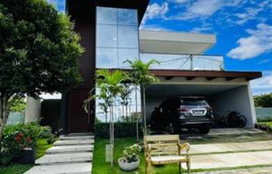 Imagem: A casa em condomínio possui 5 Dormitórios, 4 Banheiros, 2