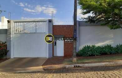 Imagem: A casa em condomínio possui 3 Dormitórios, 2 Banheiros, 2