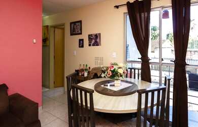 Imagem: O apartamento possui 3 Dormitórios, 1 Banheiro, 1 Vaga na garagem