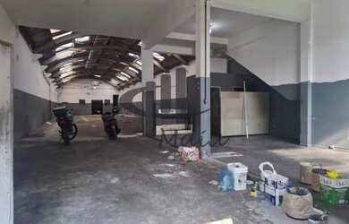 Imagem: O depósito possui 729m² de Área e está localizado em Centro