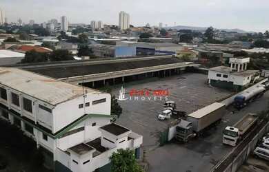 Imagem: O depósito possui 5 Vagas na garagem, 3.200m² de Área, Imóvel
