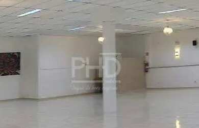 Imagem: O depósito possui 2 Vagas na garagem, 450m² de Área e está