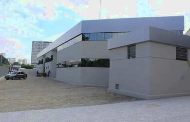 Imagem: O depósito possui 5 Vagas na garagem, 5.700m² de Área e