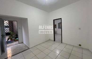 Imagem 3: Casa comercial com 4 quartos sendo 1 com suíte, localizado no Bairro...