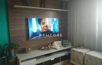 Imagem: O apartamento possui 2 Dormitórios, 1 Banheiro, 1 Vaga na garagem