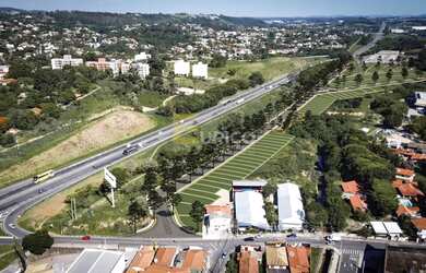 Imagem: O terreno possui 250m² de Área, Imóvel novo e está localizado