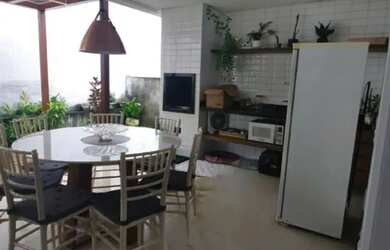 Imagem: A casa em condomínio possui 4 Dormitórios, 3 Banheiros, 2