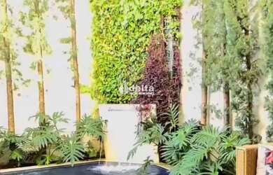 Imagem: A casa em condomínio possui 4 Dormitórios, 5 Banheiros, 4