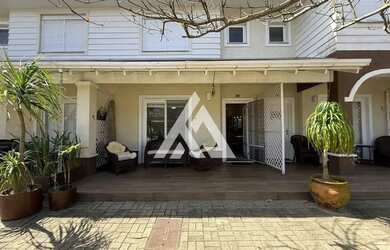 Imagem: A casa possui 3 Dormitórios, 3 Banheiros, 1 Vaga na garagem