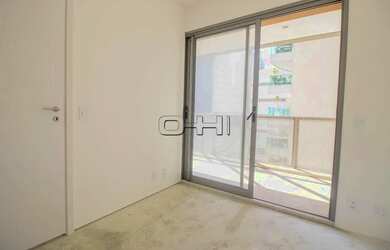 Imagem: O apartamento possui 1 Dormitório, 1 Banheiro, 1 Vaga na garagem