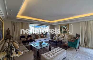 Imagem: O apartamento possui 4 Dormitórios, 5 Banheiros, 3 Vagas na