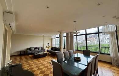 Imagem: O apartamento possui 4 Dormitórios, 4 Banheiros, 1 Vaga na