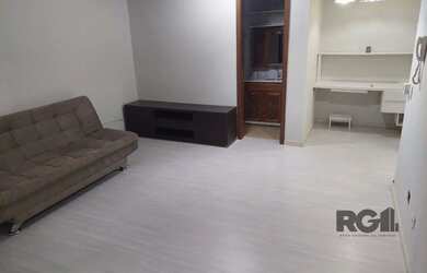 Imagem: A kitnet possui 1 Dormitório, 1 Banheiro, 1 Vaga na garagem