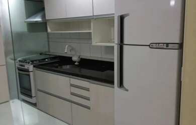 Imagem: O apartamento possui 3 Dormitórios, 1 Banheiro, 1 Vaga na garagem