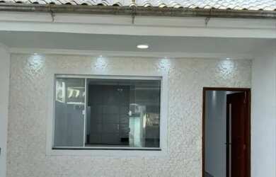 Imagem: A casa possui 2 Dormitórios, 2 Banheiros, 1 Vaga na garagem