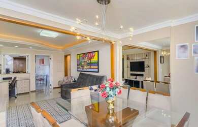 Imagem: O apartamento possui 3 Dormitórios, 2 Banheiros, 2 Vagas na