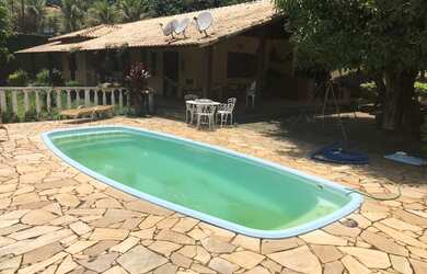 Imagem: A casa em condomínio possui 5 Dormitórios, 4 Banheiros, 2